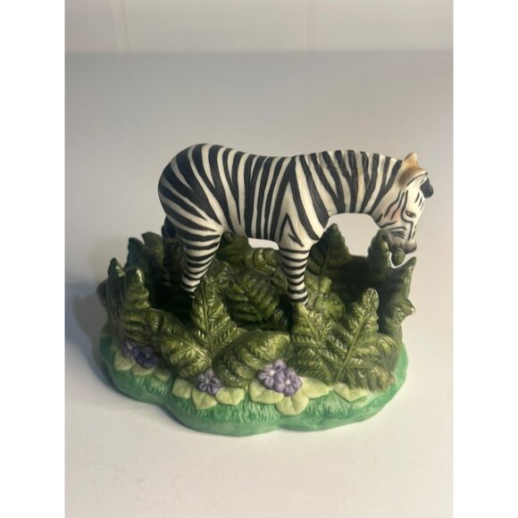 VTG Franklin Mint 1988 Wilderness Zebra 3.25" Painted Safari-Surprises Animal - Picture 1 of 7